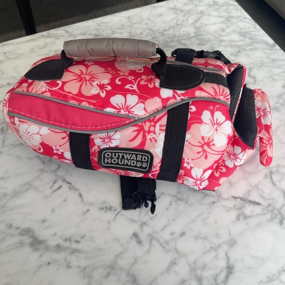 Dog life jacket perfect for a dog around 10pounds - Picture 2 of 2